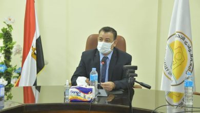 Photo of رئيس جامعة الوادى الجديد يناقش  كافة الترتيبات لامتحانات الفصل الدراسى الثانى