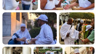 Photo of أعضاء فريق رفادة التطوعي والتابع لجمعية مراكز الأحياء بمكة المكرمة يواصلون العطاء