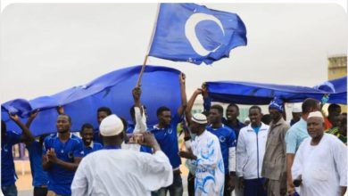 Photo of قبل مواجهة الهلال السوداني بنظيره الشباب التنزاني – مشجع من نادي الهلال يفاجئ ناديه