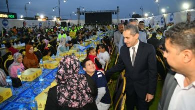 Photo of روتانا ترصد الإفطار الجماعي لمحافظ الغربية مع عمال النظافة والأطفال اليتامى بكورنيش طنطا