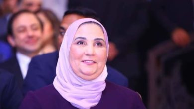 Photo of وزيرة التضامن الاجتماعي تزور الكاتدرائية المرقسية بالعباسية.. وتهنئ البابا تواضروس الثاني بعيد القيامة المجيد