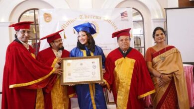 Photo of جامعة سانت تريزا تمنح درجة الدكتوراة الفخرية للإعلامية السعودية سميرة عزيز